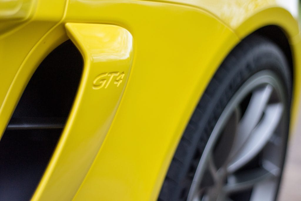 pe-vierenzestig-cayman-gt4-300dpi-8624