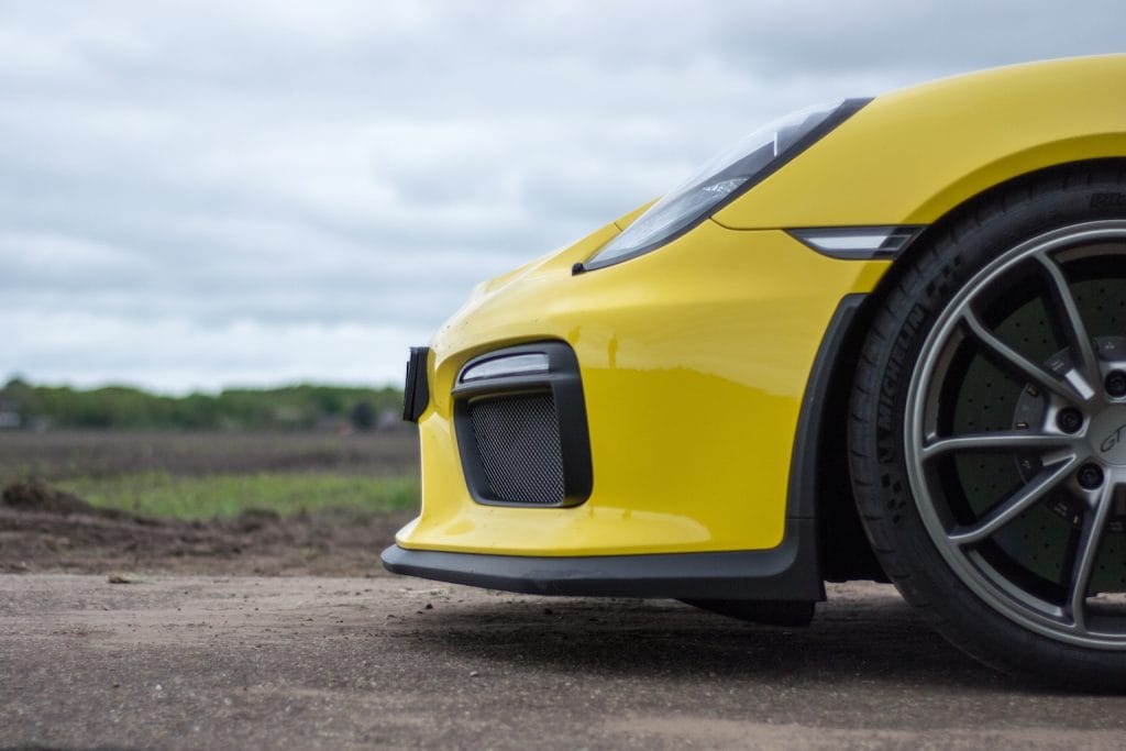 pe-vierenzestig-cayman-gt4-300dpi-8654