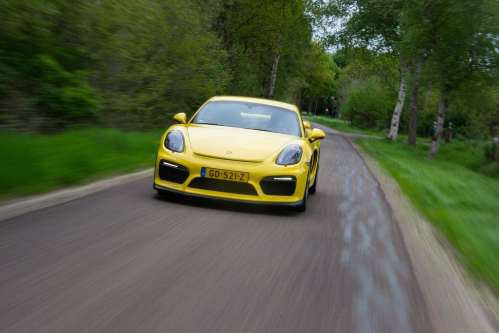 pe-vierenzestig-cayman-gt4-300dpi-8739