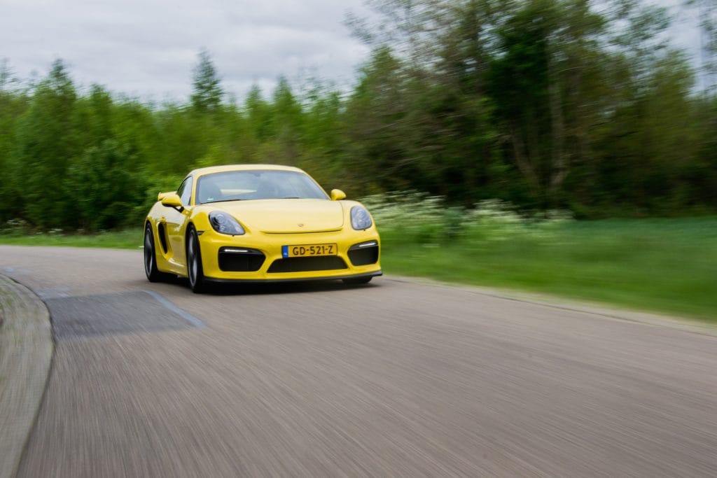 pe-vierenzestig-cayman-gt4-300dpi-8768